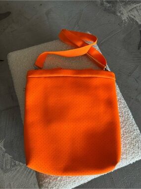 Quilted Koala Town
Crossbody Bag - Orange Neoprene